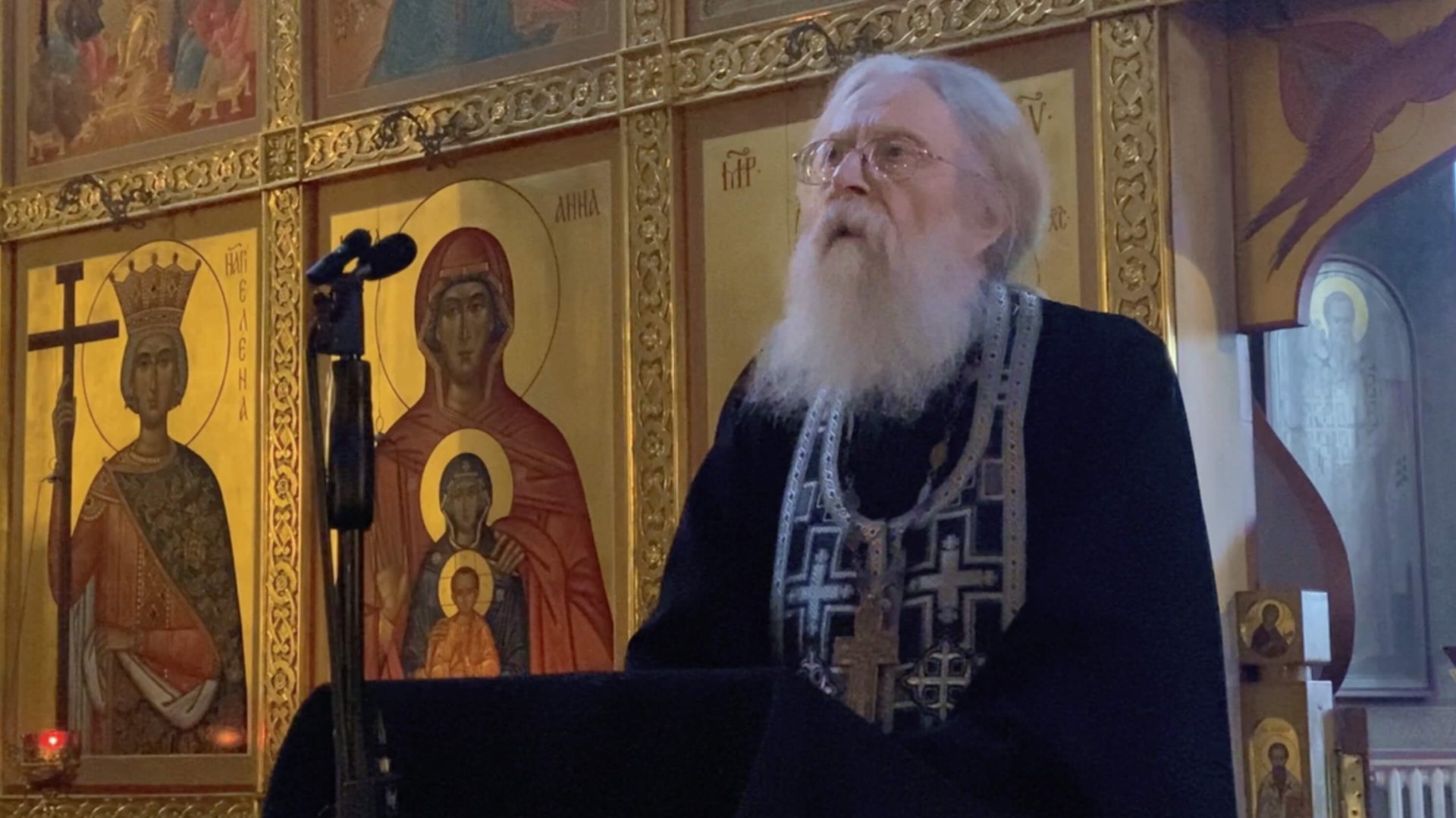 «Грядый Господь на вольную страсть нашего ради спасения, Христос, истинный Бог наш…». 15.04.2025 г. смотреть онлайн