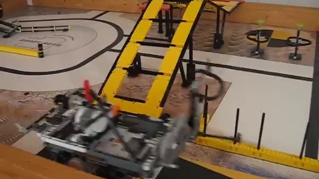 Team Rex - FLL Smart Move - Almost Perfect 400 Test Run смотреть онлайн