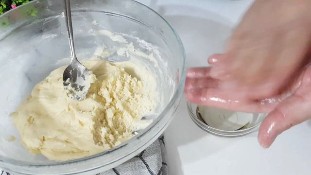 MELTS In Your MOUTH. CREAM FILLING -2 Ingredients. Delicious COOKIES.