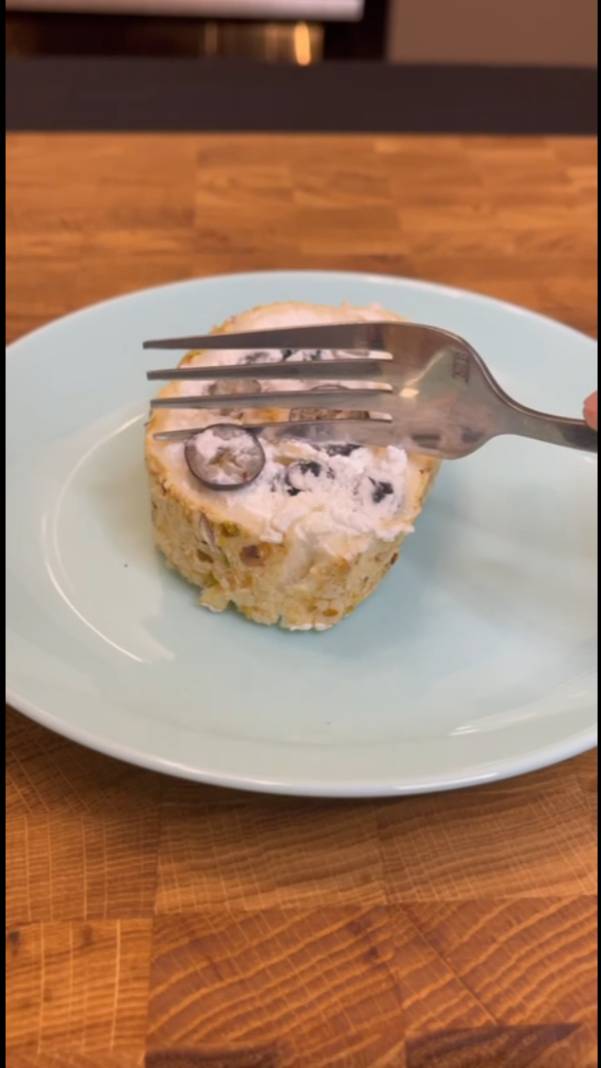 РУЛЕТ ФИСТАШКА С ГОЛУБИКОЙ - ПРОСТО И ВКУСНО