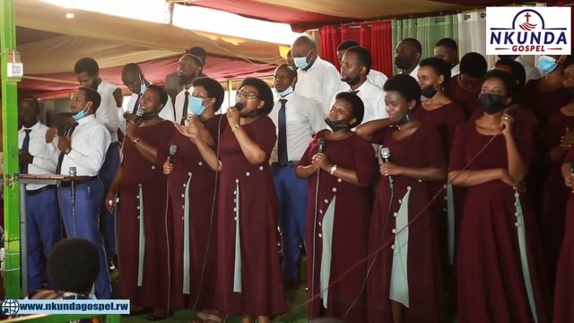 Nari MPFUYE/Madame ALOYS muri JEHOVAH JIREH yashimye Imana bikomeye/Mbega ibihe byiza baririmbiyemo смотреть онлайн