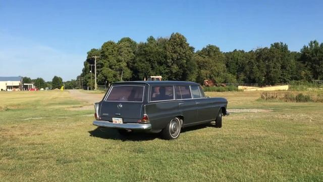 Mercedes Universal смотреть онлайн