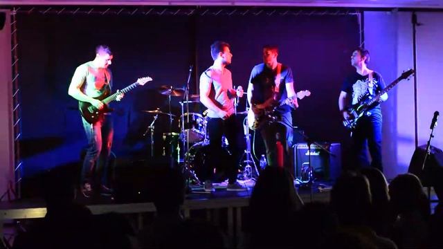 Tina Turner - The Best (Náufragos Cover) смотреть онлайн