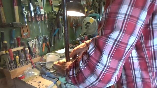 Шлифование плоских деталей на токарном станке. Grinding flat parts on a lathe. смотреть онлайн