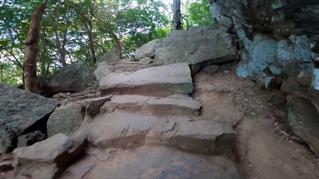 Скалы Пидурангала и Сигирия. Шри-Ланка 04.2024 смотреть онлайн