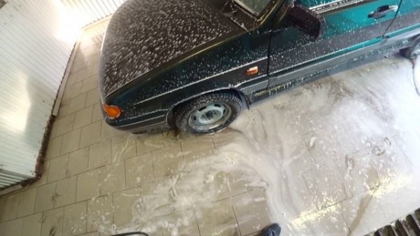 ПОМЫЛ ГРЯЗНУЮ МАШИНУ НА МОЙКЕ САМООБСЛУЖИВАНИЯ!