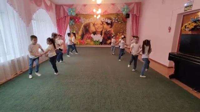 Танец ,,Да здравствует семья!,, смотреть онлайн