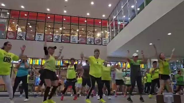 07 31 2024 zumba neon zlovers at sm cauayan (3) смотреть онлайн