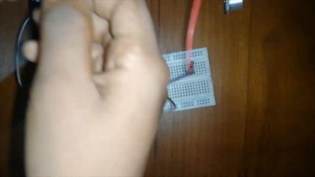 How to control a servo moter with a ultrasonic sensor (Arduino uno) смотреть онлайн