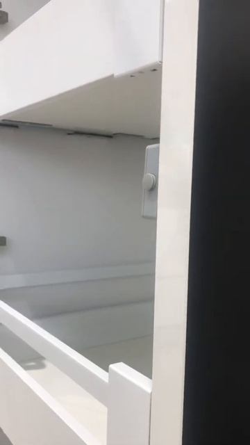 Механизм открывания для дверей без ручек Push To Open System с самозадвижением. Hettich смотреть онлайн