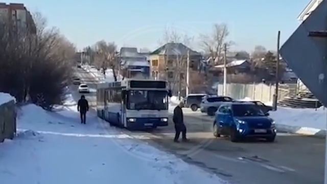 Костанайцы в очередной раз жалуются на движение маршрутных автобусов