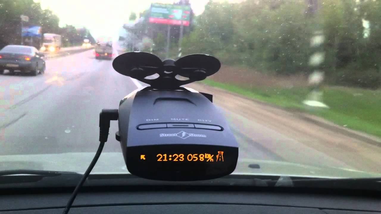 Streetstorm STR-9510 ловит Стрелку СТ за 600 метров.MOV