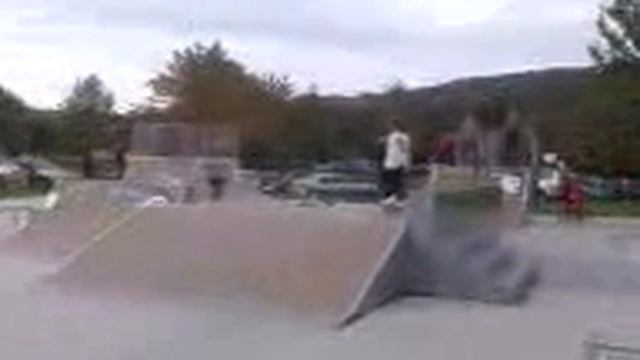 Aidan & Tom Drop In. смотреть онлайн