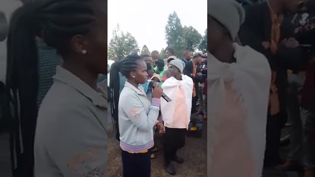 Hon.Linet chepkorir Toto engaging with the residents and bodaboda operators of Bomet смотреть онлайн