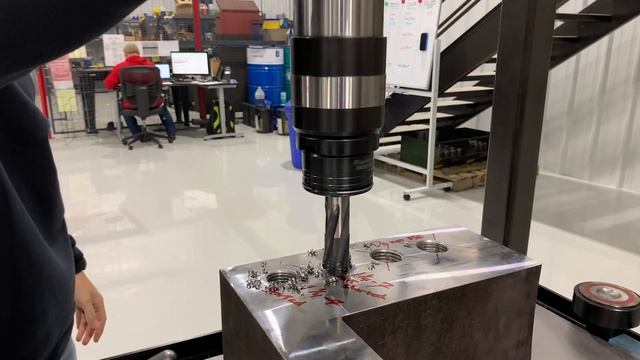 Easily Tapping 1 1/4" Holes in Heat-Treated Alloy Steel with the Hydraulic GH-60 FlexArm смотреть онлайн