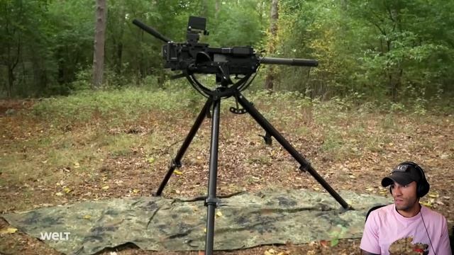 US Marine reacts to the Weapons of the German Army смотреть онлайн