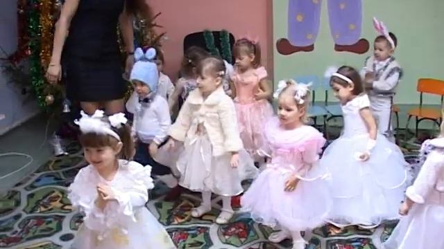 Утренник в детском саду "Теремок" часть №1 смотреть онлайн