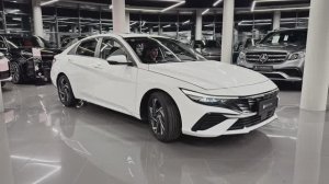 Hyundai Elantra 2025 - Интерьер и Экстерьер
