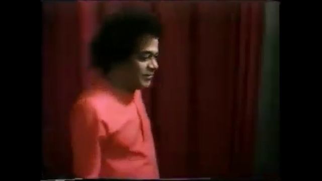 #MomentswithSaiBaba Sathya Sai Baba / Сатья Саи Баба смотреть онлайн