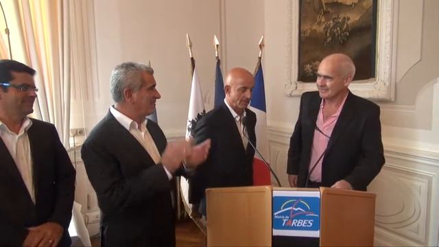 Festival Tarbes en Tango 2012 : Vendredi 24 août Accueil du Ministre d'Argentine Enrique Meyer смотреть онлайн