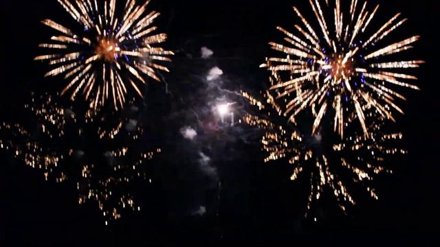 Салют к 55-летию Эжвинского района смотреть онлайн