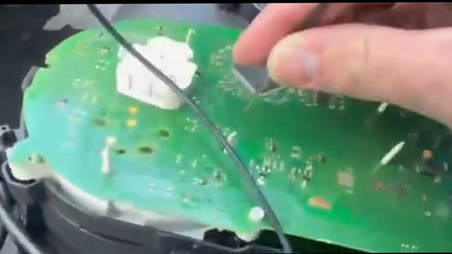 2014 VW Jetta; all keys lost via the ADC-219 cable смотреть онлайн
