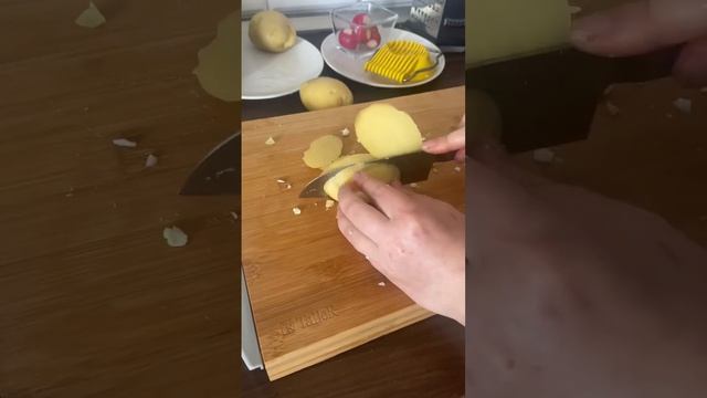 Окрошка, такая простая и очень вкусная смотреть онлайн