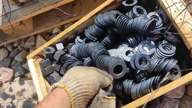 Каша из топора! Вместо топора мы нашли болты )) Строем Ангар ( склад, завод, и.т.д) смотреть онлайн
