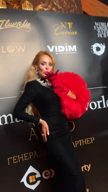 Анна Калашникова в нереально красивых образах 🤩 Ведущая премии «Женщина Мира» Dubai ❤️🔥🇦🇪 смотреть онлайн