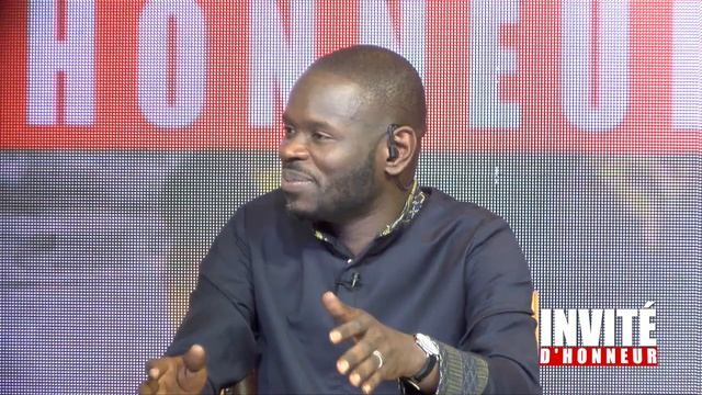 Modou Lo et Eumeu Sene se moquent de Gris Bordeaux aprés son bagarre avec Balla Gaye 2 смотреть онлайн