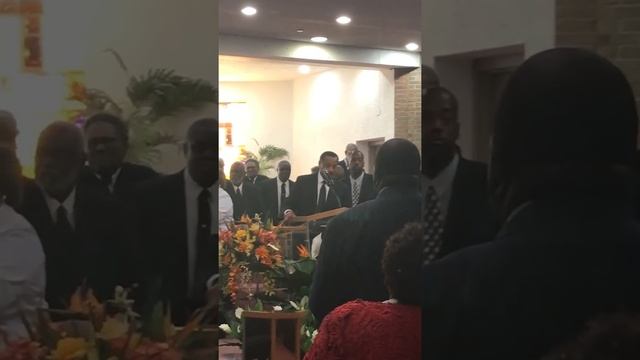 Rev. Tellis Chapman singing "AMAZING GRACE" (taking it back) 9/10/17 смотреть онлайн