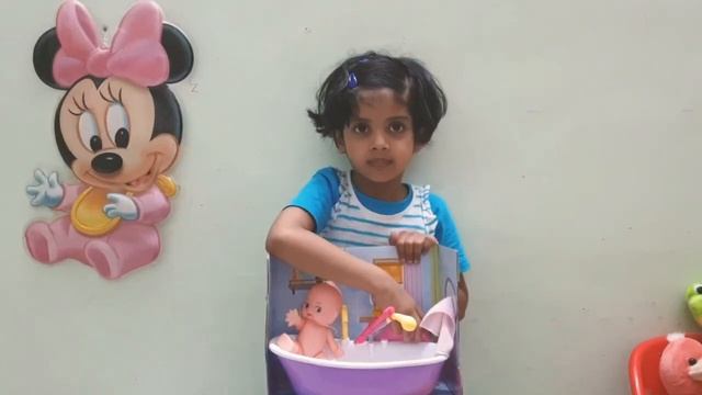 Mary unboxing mini fun bath tub toy and enjoy with baby doll смотреть онлайн