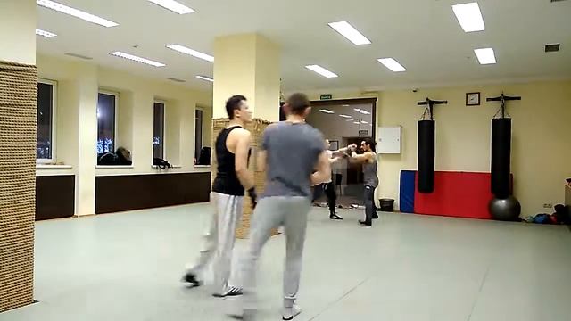 Уход с линии атаки смотреть онлайн