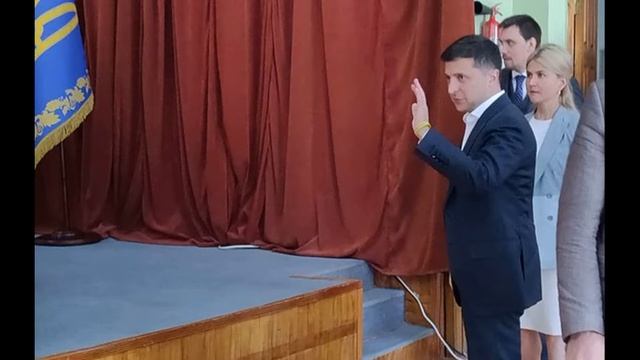 В Харькове Зеленскому подготавливают «ледяной душ», поползли тревожные сплетни: «Скупают активистов смотреть онлайн