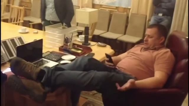 Гопник мэр Днепра Филатов исполняет смотреть онлайн