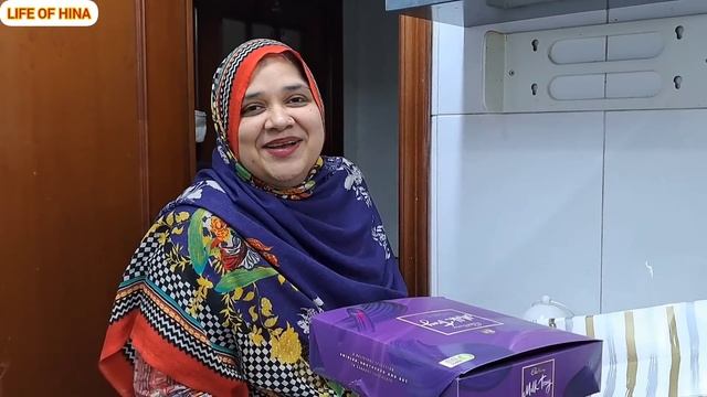 UK 🇬🇧 Say Abu G Sub K Liye Kya Kya Gifts 🎁 Lay Kar Ay | UK Gifts Unboxing | Surprise Gifts Opening смотреть онлайн