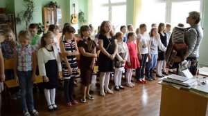 Песня про каникулы.