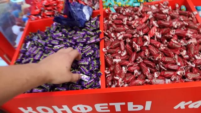 ПОЛИЦЕЙСКИЙ ХВАТАЕТ ЗА РУКИ И КРИЧИТ / ПРОДАВЕЦ ПОКРЫВАЕТ ТУХЛЫЙ ТОВАР / ГБР В ШОКЕ ОТ ПРОИСХОДЯЩЕГ смотреть онлайн