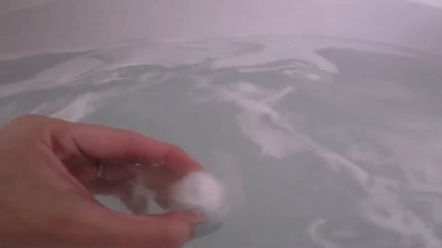Lush "Sakura" Bath Bomb (Underwater Footage!) смотреть онлайн