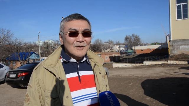 14-02-2015 Комментарий Главы Калмыкии Алексея Орлова. Строительство парковок в Элисте смотреть онлайн
