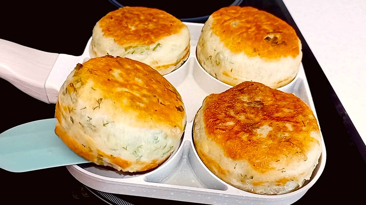 😋Самые хрустящие жареные пирожки! Приготовьте их прямо сейчас! смотреть онлайн