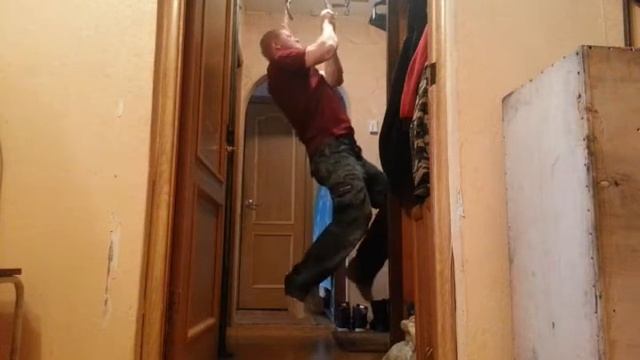 Подтянулся на гвоздях 200 один раз смотреть онлайн