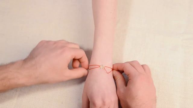 Браслет на нити с монетой смотреть онлайн