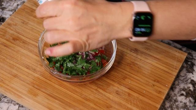 HOMEMADE PICO DE GALLO RECIPE - Fresh and ready in a few minutes смотреть онлайн