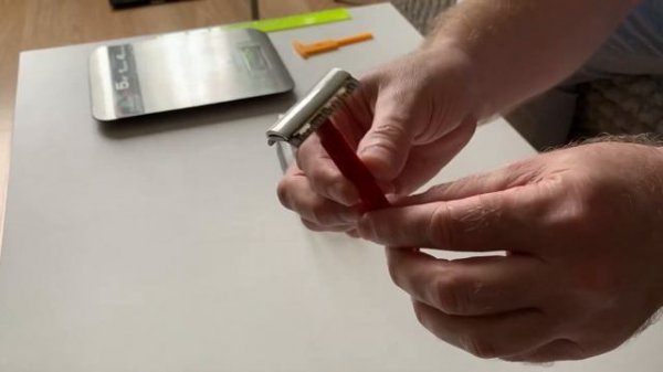 Бритвенный станок «Орион»