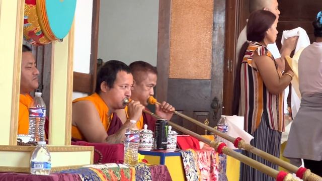Buddhist Monks, Nepali lama Buddhist instruments Buddhist music Nepali family смотреть онлайн