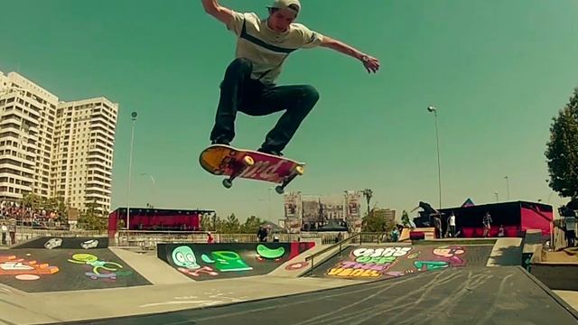 VANS ROYAL SIDESTRIPE 2013 | CHILE смотреть онлайн