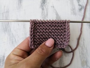 Двойная кромочная петля. Вязание спицами.