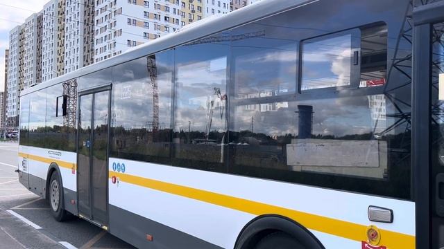 Автобус ЛиАЗ-5292.65-03 2024 следует по маршруту 1225D ”Школа(Вертолётная ул.)” смотреть онлайн