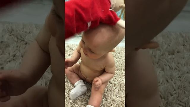 Петрушка нападает смотреть онлайн